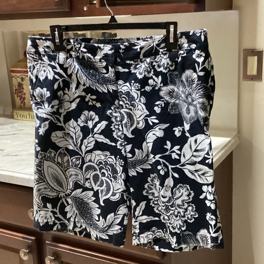 Women’s size 14 Tommy Bahama Bermuda Shorts